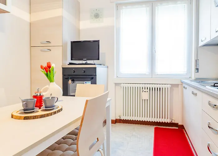 Maya's - A Due Passi Dal E Centro Storico Lecco