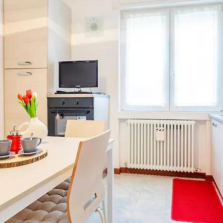 Maya's - A Due Passi Dal E Centro Storico Lecco